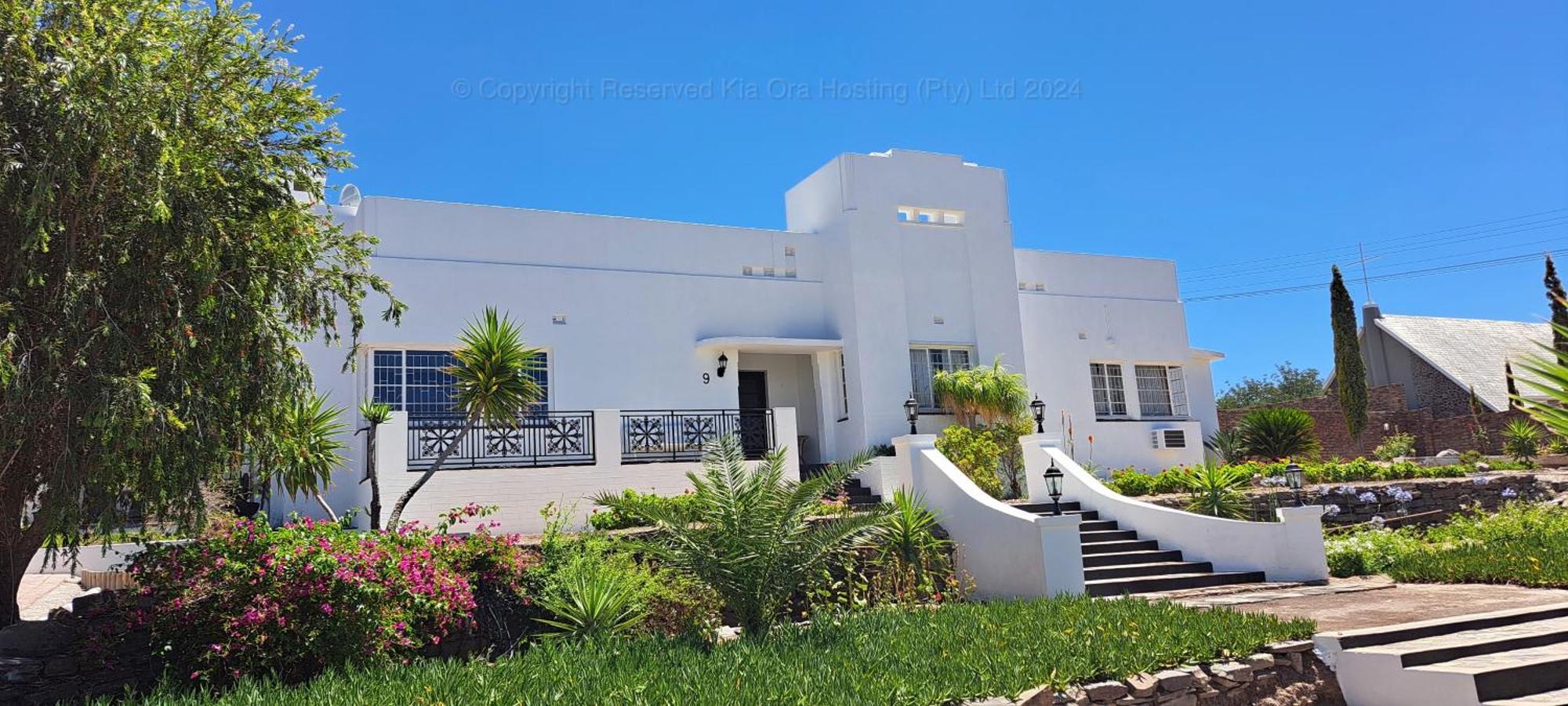 Kia Ora Guest House Бофорт Уест Екстериор снимка